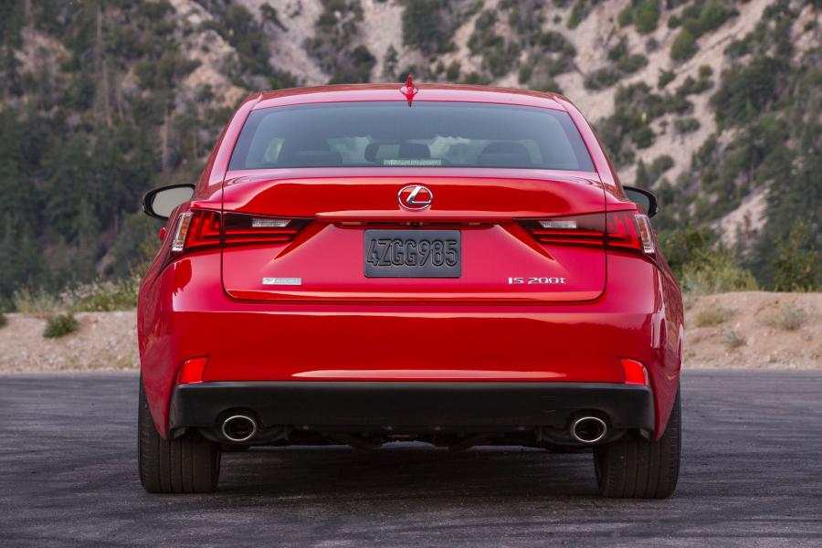 Lexus IS200t F-Sport 2015 года  (фото 27 из 52)